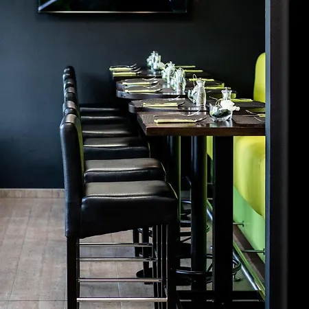 Sport Sletiste فندق 3*